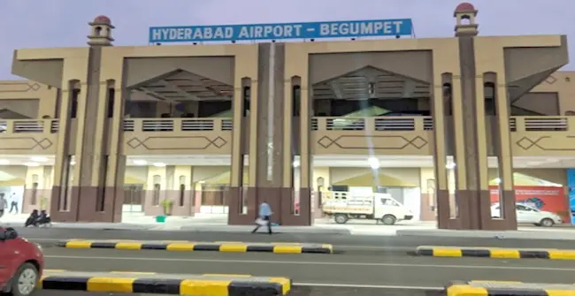 Begumpet Airport: బేగంపేట విమానాశ్రయానికి బాంబు బెదిరింపు