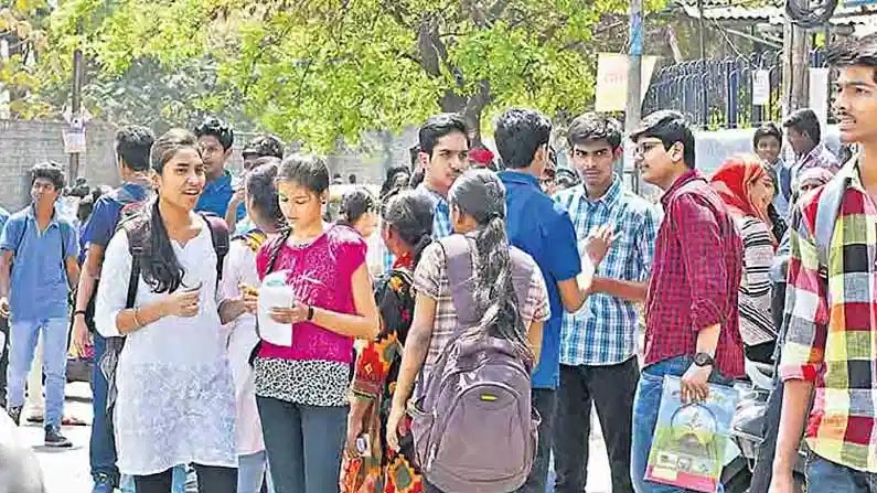 Telangana : తెలంగాణ లో అబ్బాయల కంటే అమ్మాయిలే తక్కువ