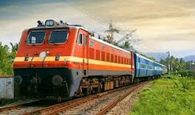 South Central Railway: ఇకపై ఎవరైనా రైళ్లపై రాళ్ల దాడి చేస్తే జైలు శిక్ష తప్పదు