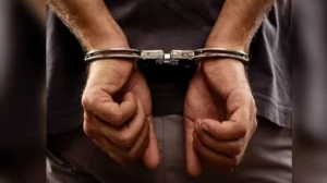 తక్కువ మార్కులు వచ్చాయని కుమార్తెను కొట్టి చంపిన తండ్రి