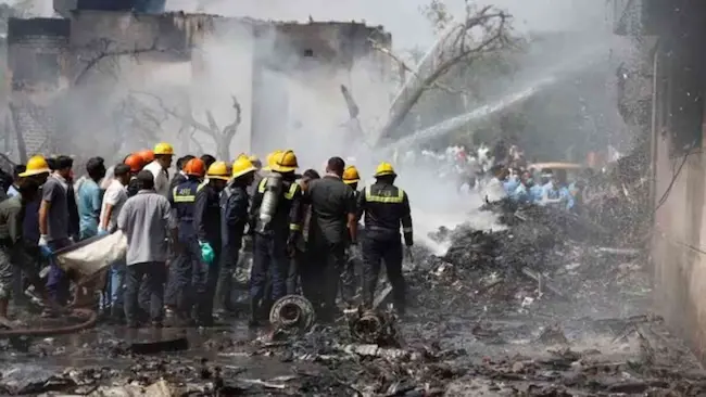 Plane Crash: ట్రాఫిక్ జాంతో విమానం మిస్ అయ్యాను..ఆలశ్యమే నన్ను కాపాడింది