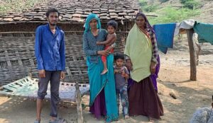 గిరిజనులకు త్వరలో లక్ష ఇళ్లు