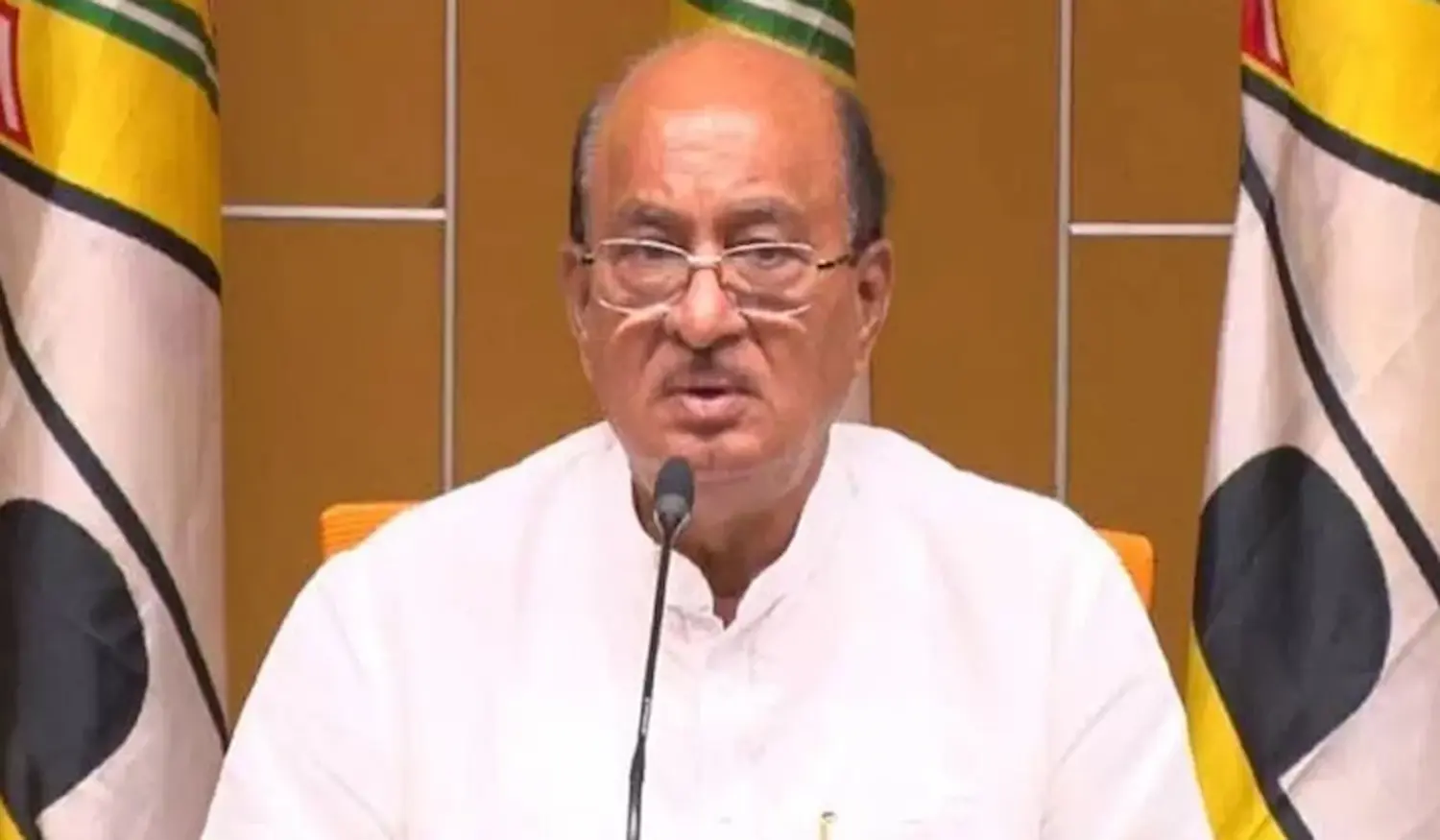 YS Jagan: జగన్‌పై విరుచుకుపడ్డ ఎమ్మెల్యే గోరంట్ల బుచ్చయ్య చౌదరి