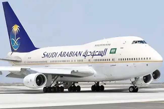 Saudi Airlines: హజ్ యాత్రికుల విమానానికి త్రుటిలో తప్పిన ప్రమాదం