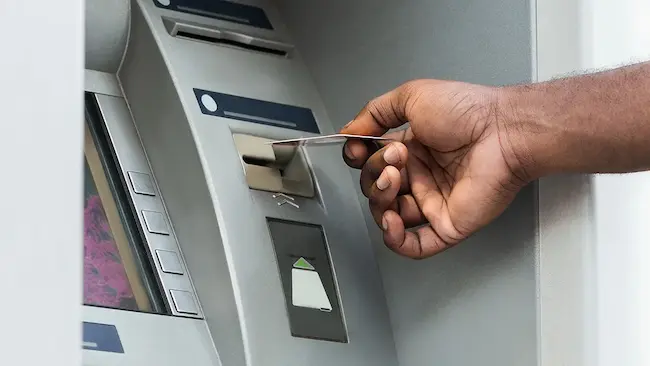 ATMs: ఏటీఎంల్లో 73% పెరిగిన రూ.100, రూ.200 నోట్ల లభ్యత