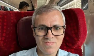 వందేభార‌త్ రైలులో జ‌మ్మూక‌శ్మీర్ సీఎం ప్రయాణం