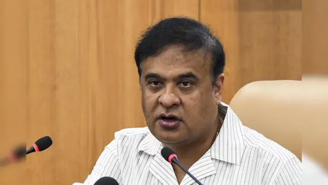 Himanta Biswa Sharma : యాక్టివ్ ఐన విదేశీ ఫేస్‌బుక్ ఖాతాలపై .. అస్సాం సీఎం ఆందోళన