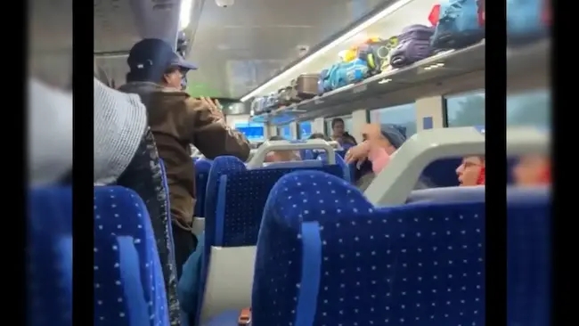 Vande Bharat Train: రైలులో సీటు మారేందుకు గొడ‌వ .. ప్ర‌యాణికుడిపై ఎమ్మెల్యే వ్య‌క్తుల దాడి