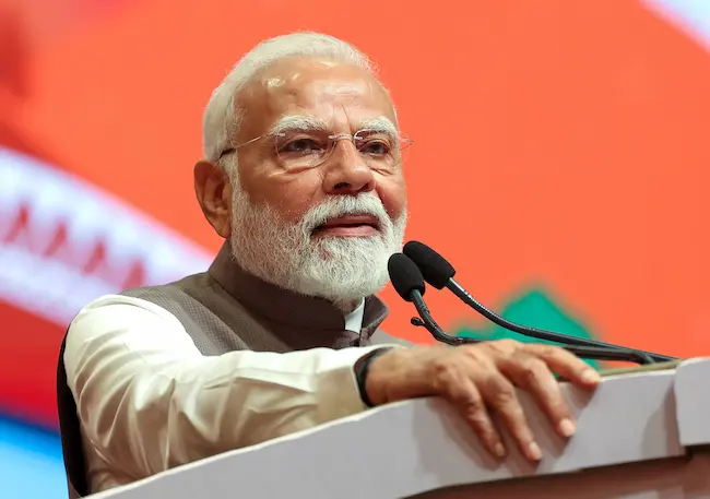 PM Modi :దేశీయ ఆయుధాలతో పాకిస్థాన్ను మోకాళ్లపై కూర్చోబెట్టింది మన సైన్యం.. ప్రధాని
