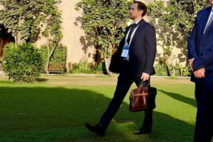 వేశ్యల‌తో పీఎంవో ఉద్యోగి ఫోన్ రికార్డింగ్‌