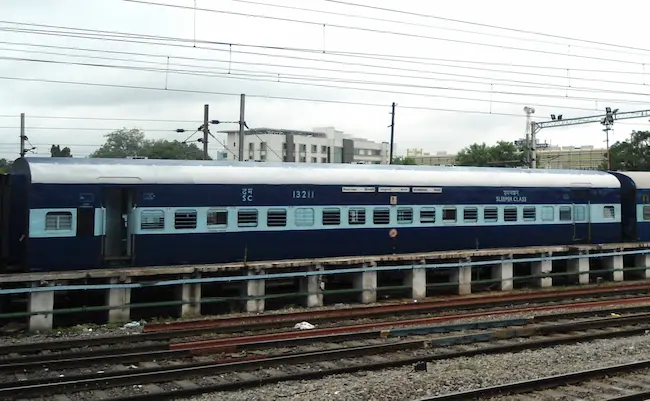 Padmavathi Express: పద్మావతి ఎక్స్‌ప్రెస్‌లో దోపిడీ కలకలం