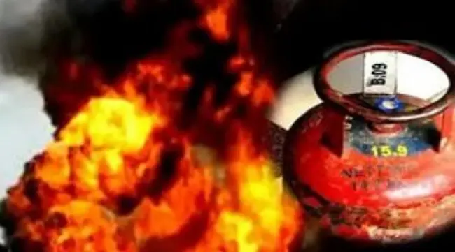 LPG cylinder: ముంబయిలో సిలిండర్ పేలుడు.. తృటిలో తప్పిన ప్రమాదం