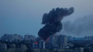 రష్యా ఉక్రెయిన్ పై క్షిపణి, డ్రోన్ దాడి నలుగురు మృతి