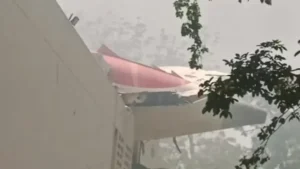 విమానం కూలిన ఘ‌ట‌న‌పై స‌మాచారాన్ని సేక‌రిస్తున్నాం : ఎయిర్ ఇండియా