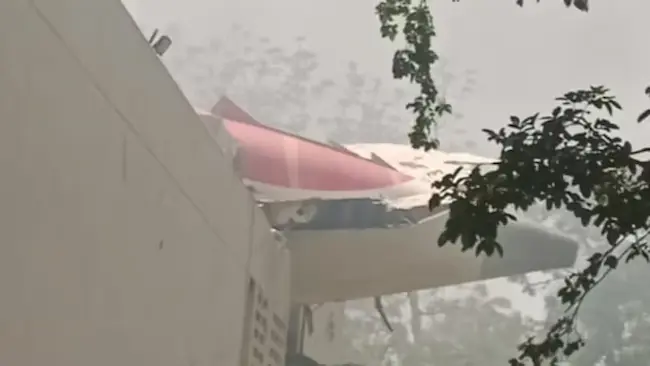 Air India: విమానం కూలిన ఘ‌ట‌న‌పై స‌మాచారాన్ని సేక‌రిస్తున్నాం : ఎయిర్ ఇండియా