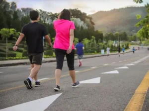 ఎక్కువగా వాకింగ్ చేయడం మంచిదేనా? హద్దు మించి చేస్తే..