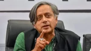 పాకిస్థానీ వైద్యుడు డాక్టర్ అఫ్రీదీని విడుదల చేయాలంటూ శశి థరూర్ డిమాండ్‌