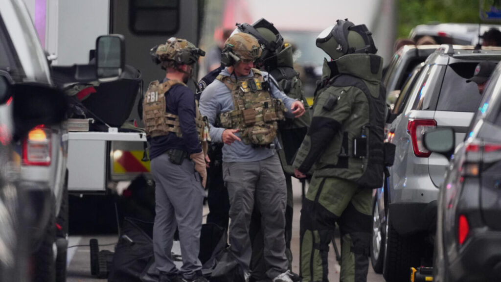 America: అమెరికాలో కాల్పుల మోత