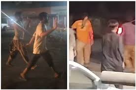 Karachi Jail: కరాచీ జైలు నుంచి తప్పించుకున్న 200 మంది ఖైదీలు