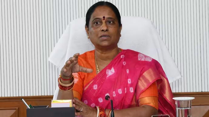 District In Charge : మంత్రి కొండా సురేఖ స్థానంలో వివేక్‌కు బాధ్యతలు