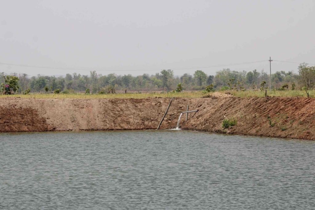 Adilabad: చేపల వేటకు వెళ్లి వాగులో గల్లంతైన యువకుడు