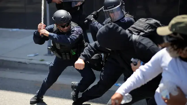 Los Angeles: లాస్ ఏంజెలెస్‌లో కొనసాగుతున్న నిరసనలు