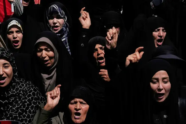 Iran: ఇజ్రాయెల్-ఇరాన్ వివాదం: భారత్, చైనా పౌరుల తరలింపు