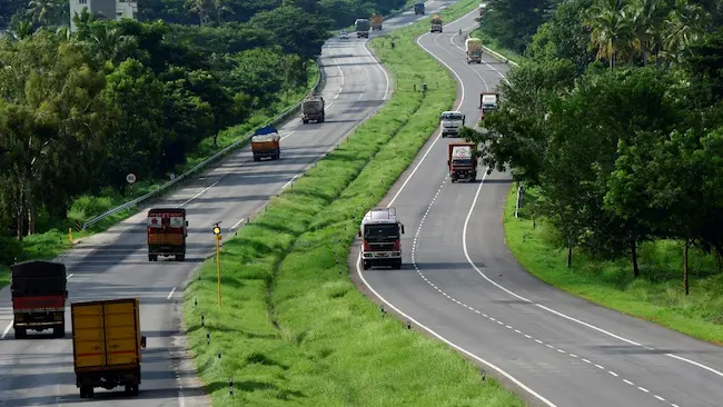 Roads: హైబ్రిడ్ యాన్యుటీ మోడల్లో 13వేల కి.మీ రహదారుల అభివృద్ధి