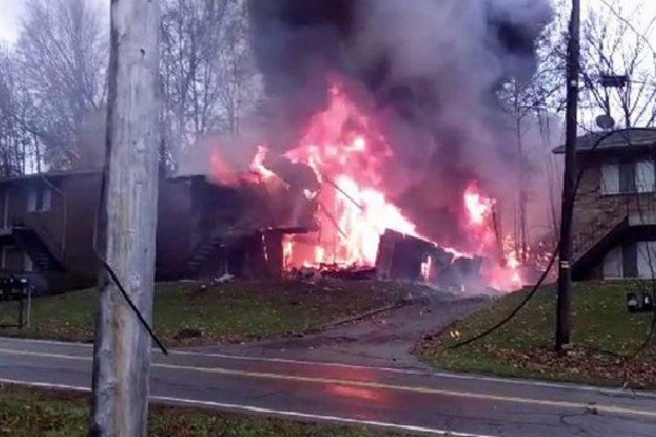 plane crash : అమెరికాలో టేకాఫ్ అయిన కొద్ది క్షణాలకే కూలిన విమానం