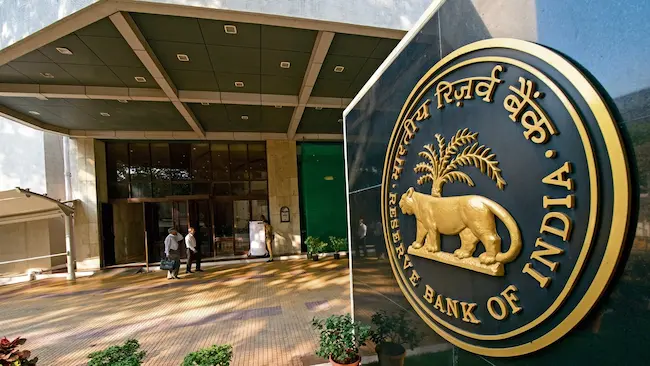 RBI: తగ్గనున్న గృహ,ఇతర రుణాల ఈఎంఐలు