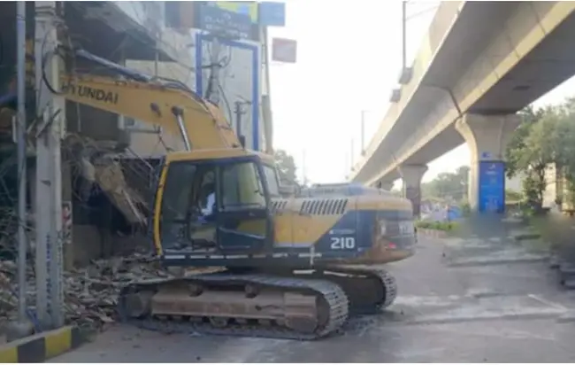 Hydra: బేగంపేటలో అక్రమల పై హైడ్రా కొరడా