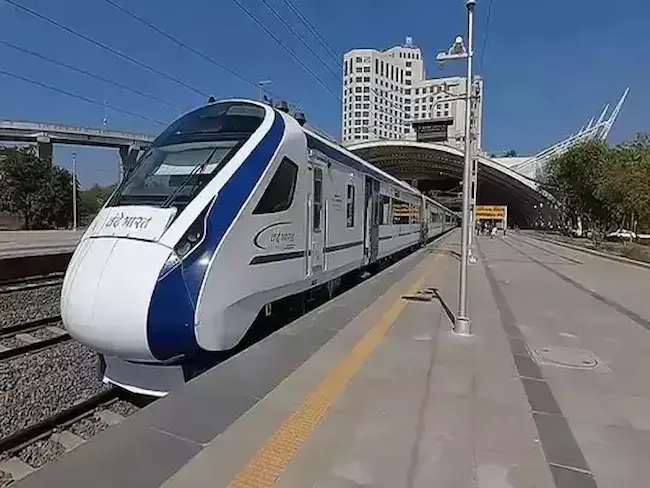 Vande Bharat Express: చల్లటి వాతావరణం తట్టుకునే రీతిలో కాశ్మీర్ వందేభార‌త్ ట్రైన్