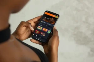 బెట్టింగ్​ యాప్.. నలుగురు ఇన్​ఫ్లూయెన్సర్లు అరెస్ట్ చేసిన పోలీసులు