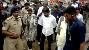 సిగాచీ ఫ్యాక్టరీని పరిశీలించిన సీఎం రేవంత్ రెడ్డి