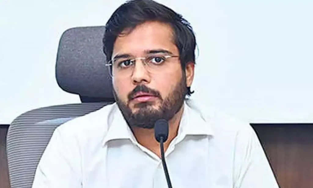  Director Vikas Marmat: కుప్పంలో ప్రతిగ్రామానికి ఇ-ఆటోలు