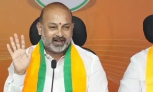 ఫోన్ ట్యాపింగ్ కేసును సిబిఐకి అప్పగించాలి: బండి సంజయ్