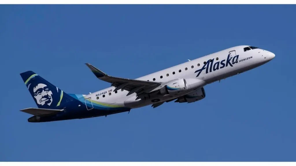 Alaska Airlines: ఎయిర్లైన్స్ లో సాంకేతిక సమస్యతో నిలిచిపోయిన వందలాది విమానాలు