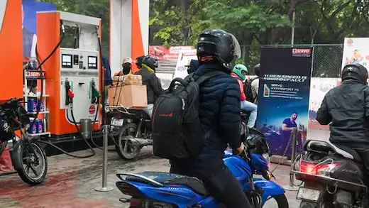 Petrol: మధ్యప్రదేశ్‌ పెట్రోల్ బంక్‌లలో కొత్త రూల్