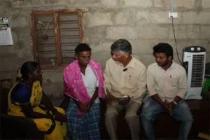 తిమ్మరాజుపల్లిలో సీఎం చంద్రబాబు ఇంటింటి పర్యటన