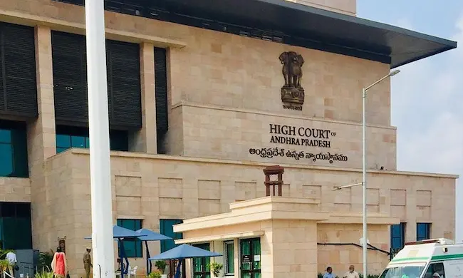 AP High Court: రాష్ట్రంలోని పోలీస్ స్టేషన్ల వద్ద సిసి కెమెరాల ఏర్పాటుపై అడ్వోకేట్స్ కమిటీ