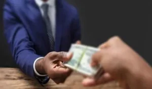 ఎసిబి వలలో నెల్లిమర్ల కమిషనర్