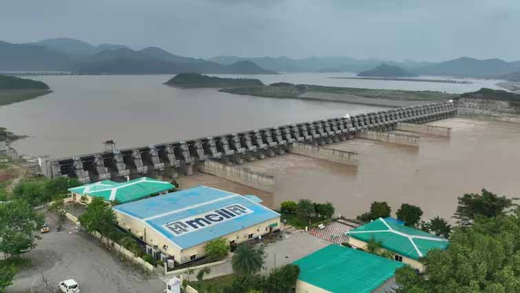 Godavari : ఏపీలో పెరుగుతున్న గోదావరి వరద ఉధృతి, లోతట్టు ప్రాంతాలవారికి హెచ్చరిక!