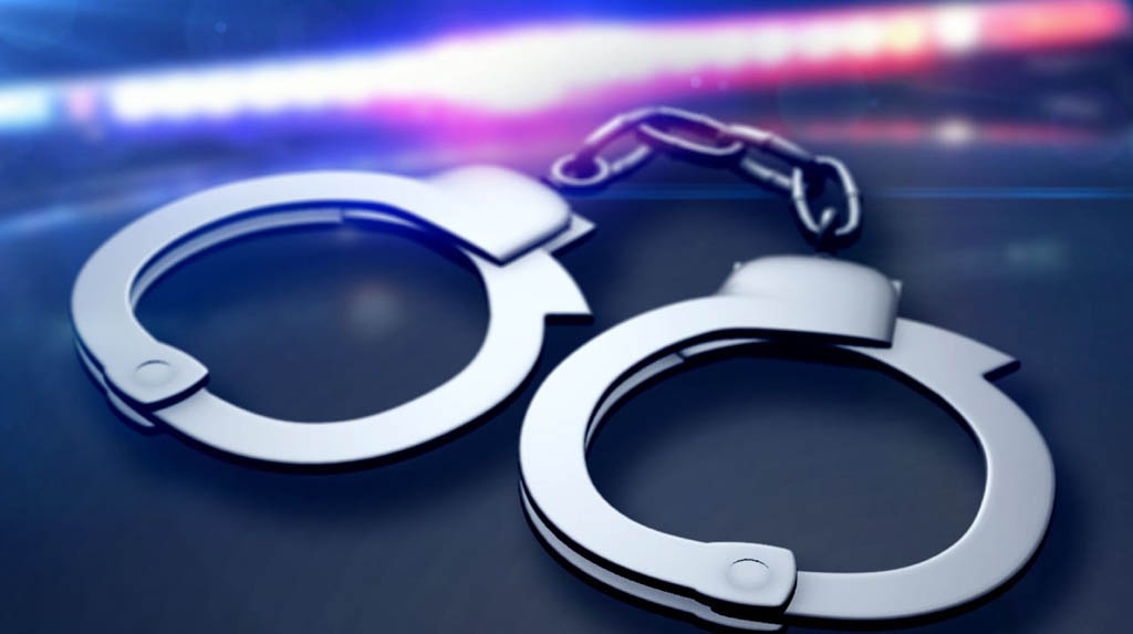 B Tech Students : యూట్యూబ్ చూసి దొంగలయ్యారు!