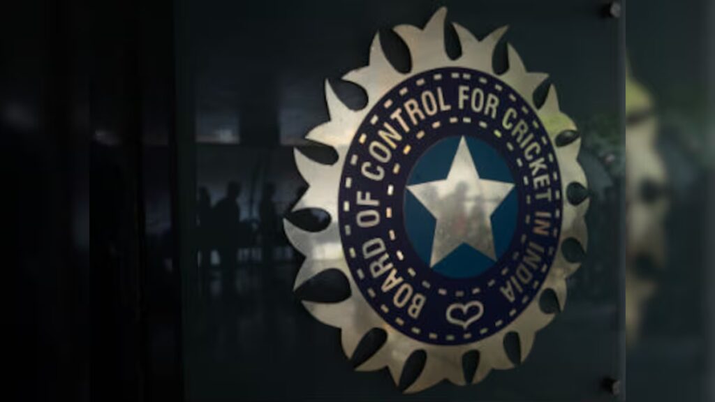 BCCI : బీసీసీఐ కార్యాలయంలో సెక్యూరిటీ గార్డ్ భారీ దొంగతనం