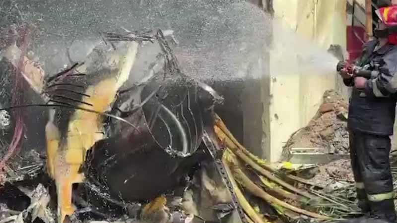 Bangladesh F-7 Tragedy : బంగ్లాదేశ్ లో కుప్పకూలిన ఫైటర్ జెట్