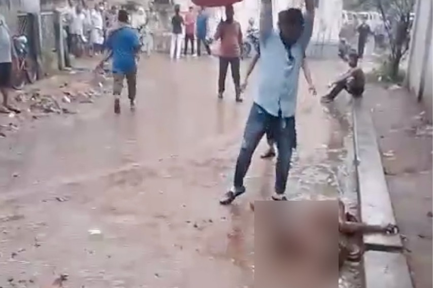 Bangladesh : బంగ్లాదేశ్ లో స్క్రాప్ వ్యాపారి దారుణ హత్య..యూనస్ ప్రభుత్వంపై తీవ్ర ఆరోపణలు