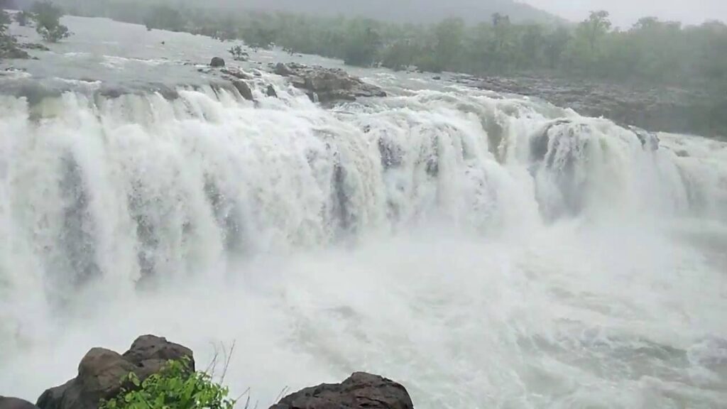 Bogatha Waterfalls : బొగత జలపాతం తాత్కాలిక మూసివేత