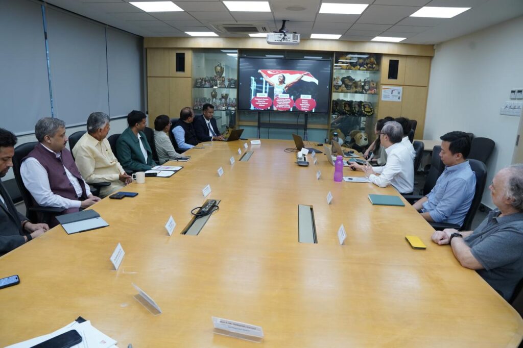 Chandrababu Naidu : సింగపూర్ స్పోర్ట్స్ స్కూల్లో చంద్రబాబు