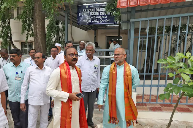 TTD: డిజిటల్ స్క్రీన్ల ద్వారా శ్రీవాణి టిక్కెట్ల సమాచారం