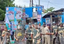 గుడివాడలో ఉద్రిక్తత.. భారీగా పోలీసు బలగాలు